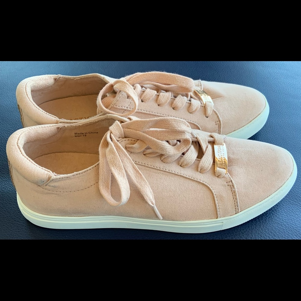 🔴 “Kenneth Cole” Rose Blush Women’s Sneakers w Bling  - NO FURTHER DISCOUNT🌷